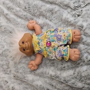 Large jewel belly troll